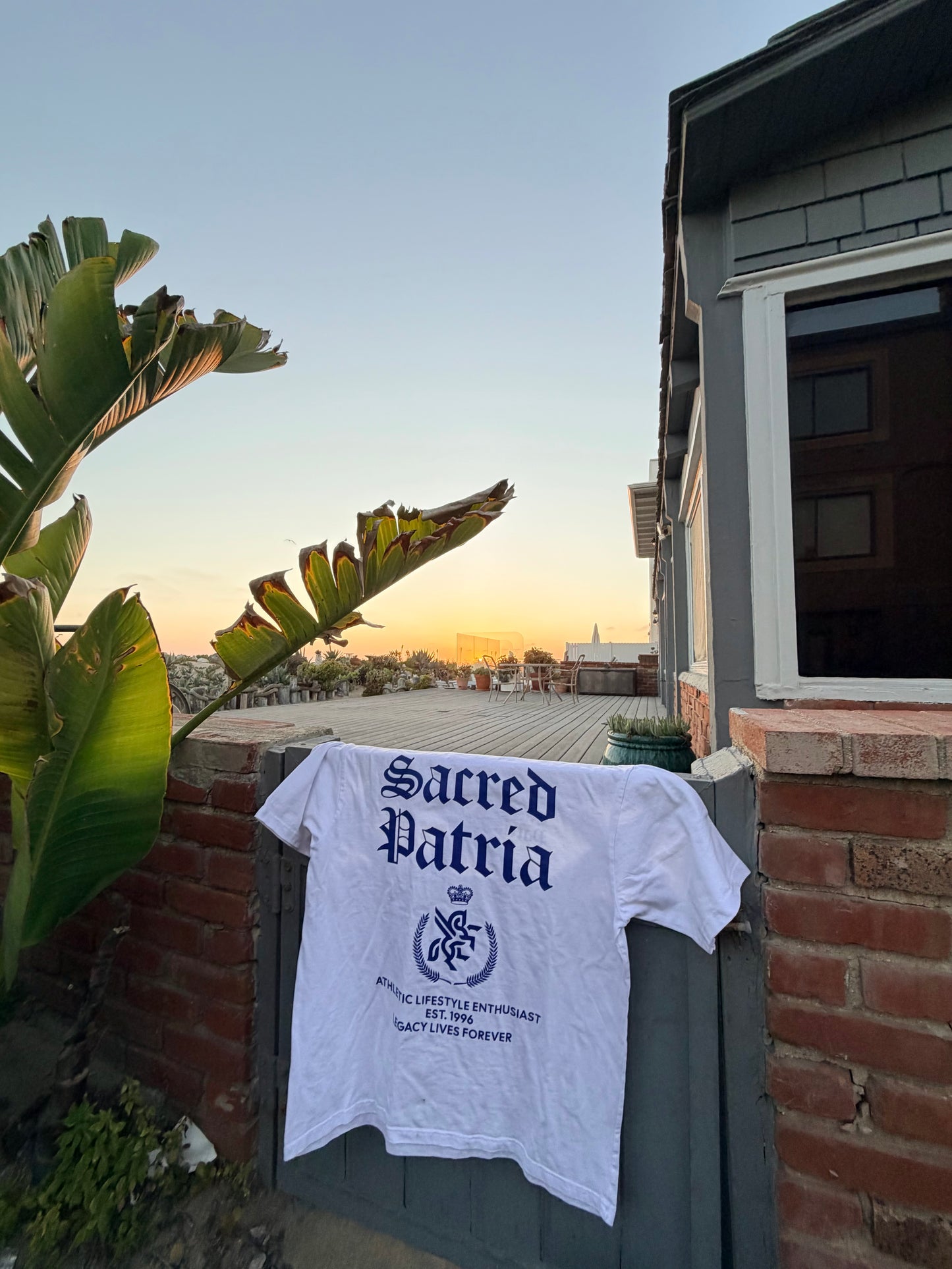 Legacy Tee - Azul Rey